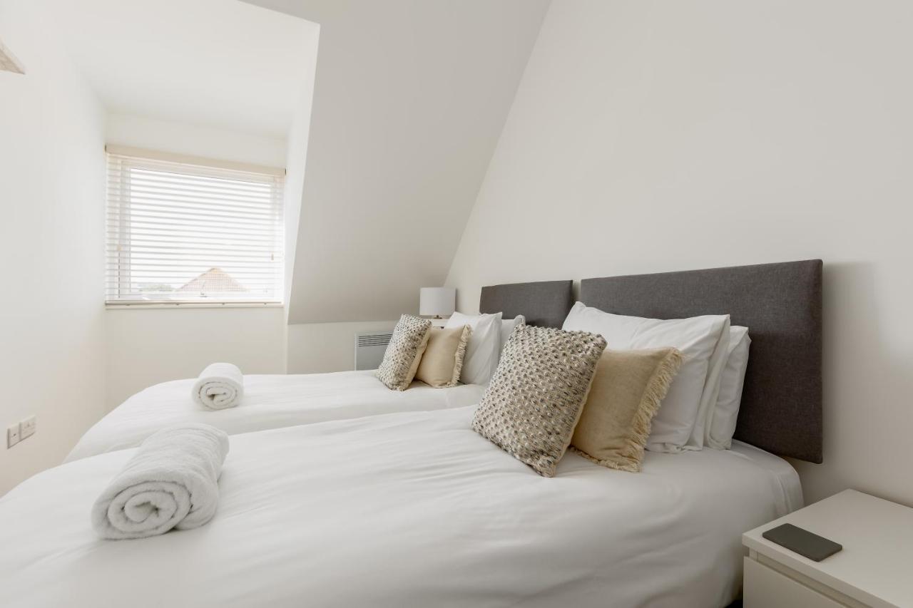 2 Bed Seaside With Parking Bournemouth