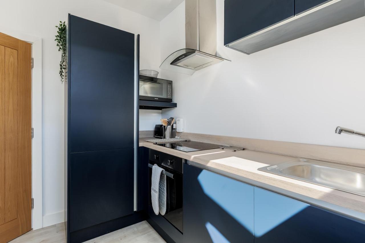 Apartment 2 Bed Seaside With Parking