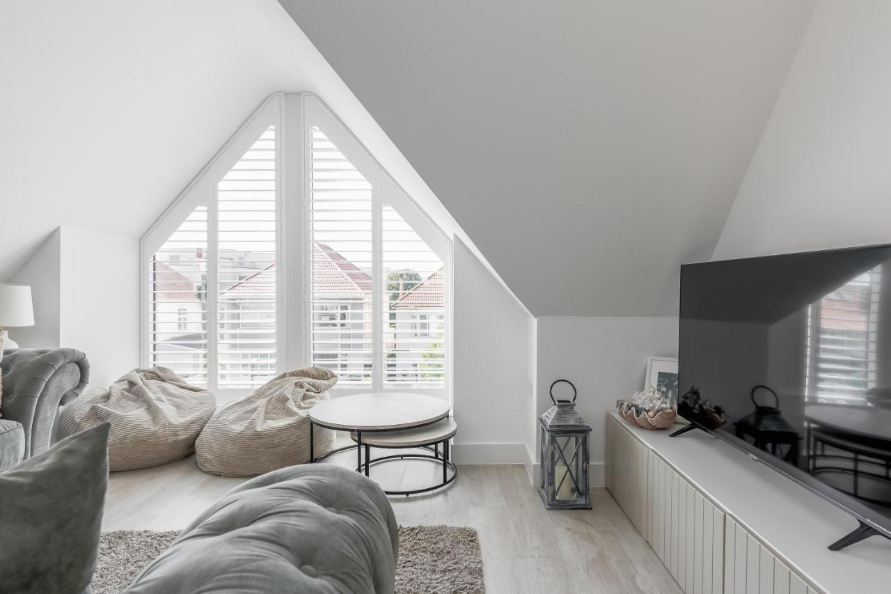 2 Bed Seaside With Parking
